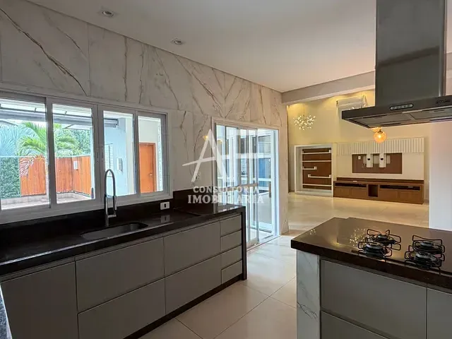 Casa com 400m² 3 quartos e 4 banheiros, à venda, no bairro Quiririm em Taubaté