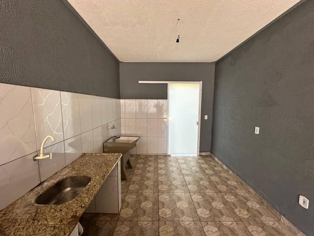 Casa com 90m² 3 quartos e 2 banheiros, à venda, no bairro Olarias em Ponta Grossa