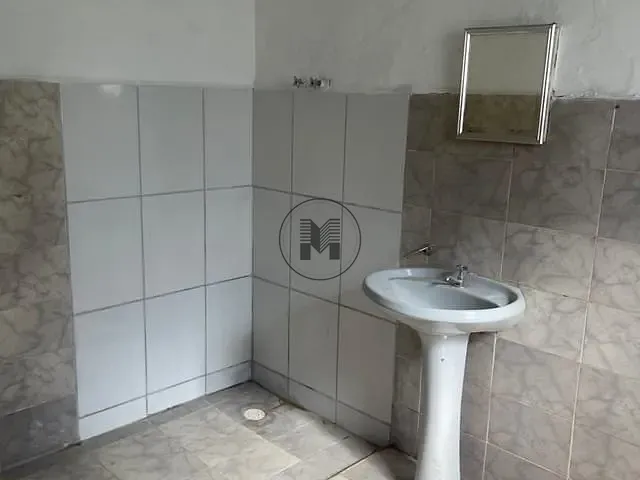 Casa 2 quartos e 1 banheiro, para alugar, no bairro Vila Alves em Guaratinguetá