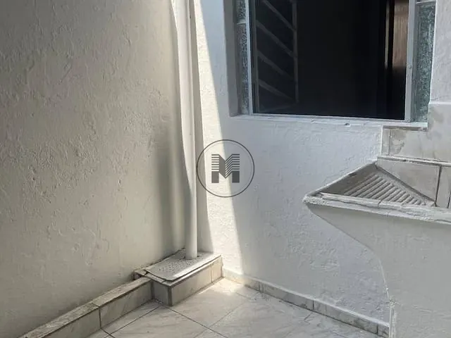 Casa 2 quartos e 1 banheiro, para alugar, no bairro Vila Alves em Guaratinguetá