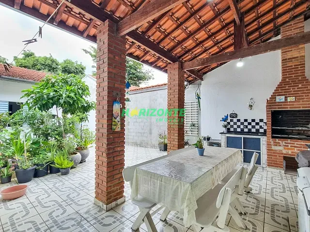 Casa com 231m² 3 quartos e 2 banheiros, à venda, no bairro Conjunto Residencial Trinta e Um de Março em São José dos Campos