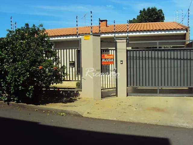 Casa com 430m², à venda, no bairro Vila Natal em Arapongas