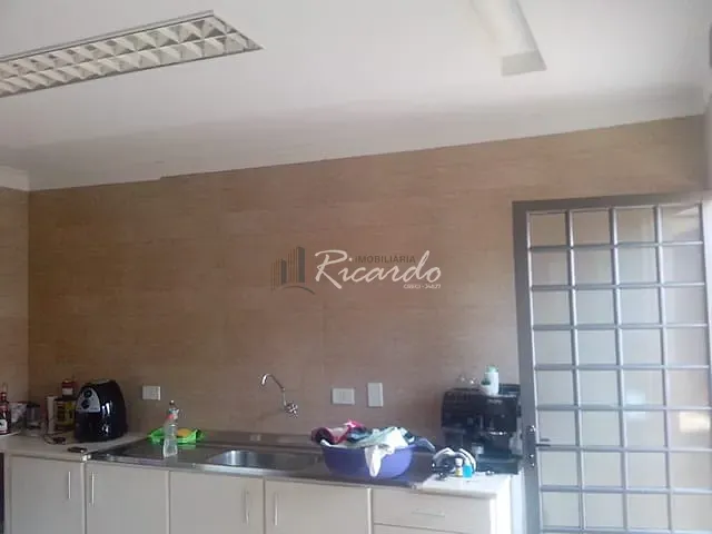 Casa com 430m², à venda, no bairro Vila Natal em Arapongas