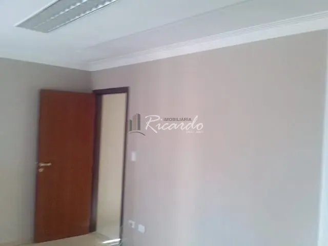 Casa com 430m², à venda, no bairro Vila Natal em Arapongas