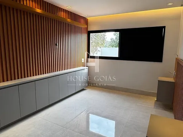 Casa com 1000m² 4 quartos e 6 banheiros, à venda, no bairro Estância Vargem Bonita em Senador Canedo
