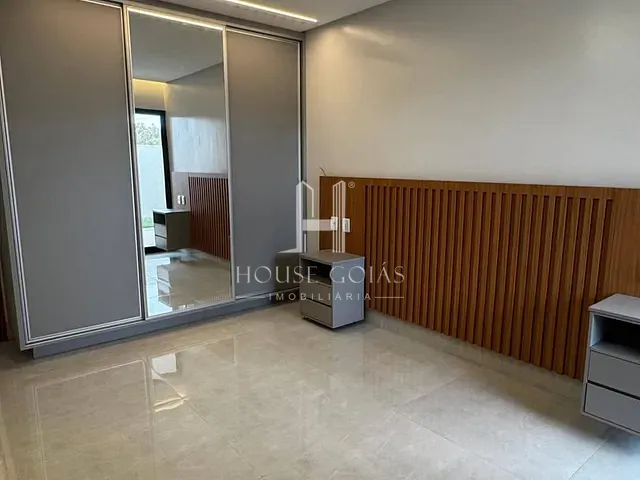 Casa com 1000m² 4 quartos e 6 banheiros, à venda, no bairro Estância Vargem Bonita em Senador Canedo
