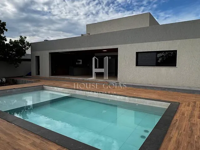 Casa com 1000m² 4 quartos e 6 banheiros, à venda, no bairro Estância Vargem Bonita em Senador Canedo
