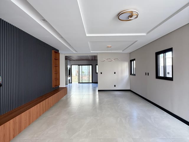 Casa com 295m² 3 quartos e 4 banheiros, à venda, no bairro Jardim Carvalho em Ponta Grossa