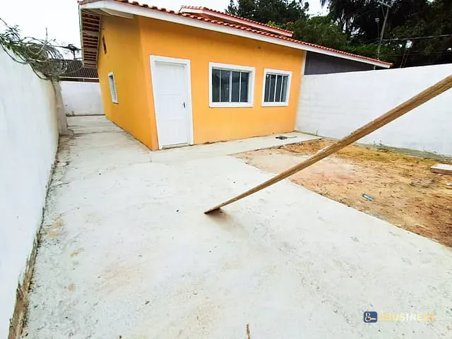 Casa 3 quartos e 2 banheiros, à venda, no bairro Vista Linda em Bertioga
