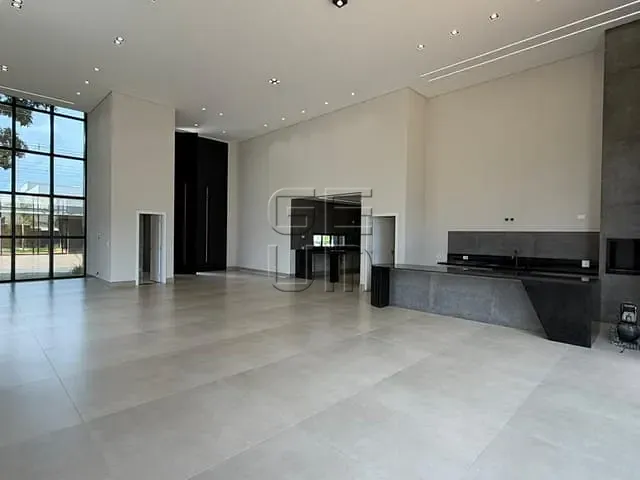 Casa com 700m² 4 quartos e 5 banheiros, à venda, no bairro Jardim Tarobá em Cambé