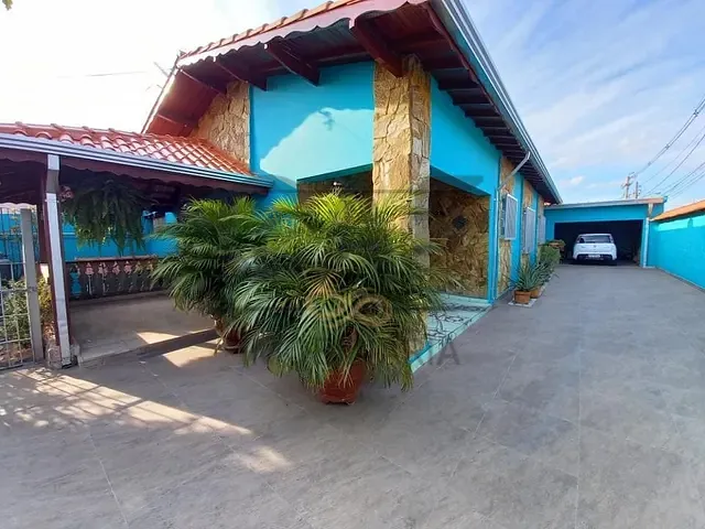 Casa com 307m² 5 quartos e 2 banheiros, à venda, no bairro Jardim Mauá II em Jaguariúna