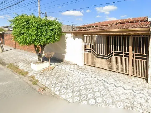 Casa com 326m² 3 quartos e 2 banheiros, à venda, no bairro Areão em Taubaté
