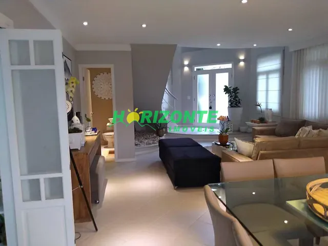 Casa com 405m² 4 quartos e 2 banheiros, à venda ou para alugar, no bairro Urbanova em São José dos Campos