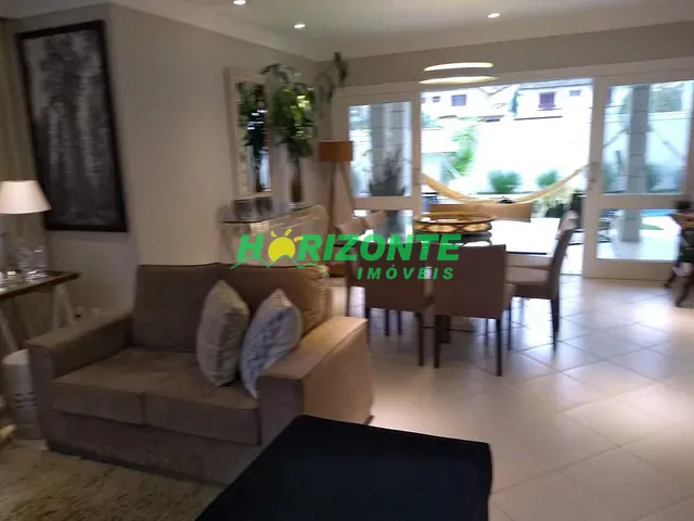 Casa com 405m² 4 quartos e 2 banheiros, à venda ou para alugar, no bairro Urbanova em São José dos Campos