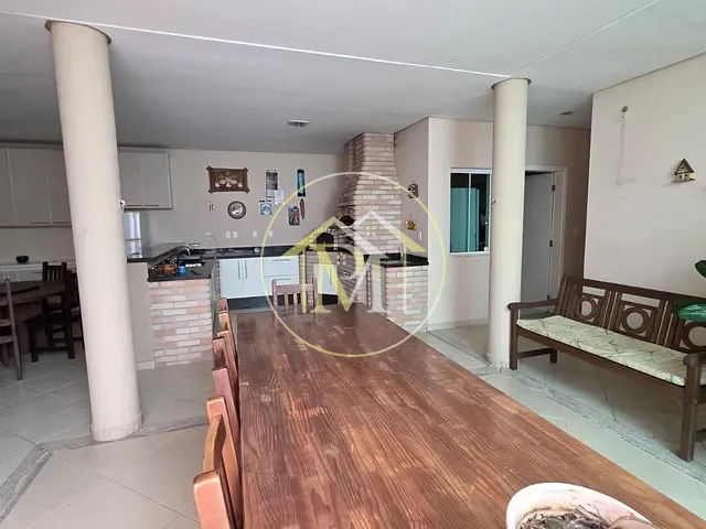 Casa com 330m² 4 quartos e 4 banheiros, à venda, no bairro Aparecidinha em Sorocaba