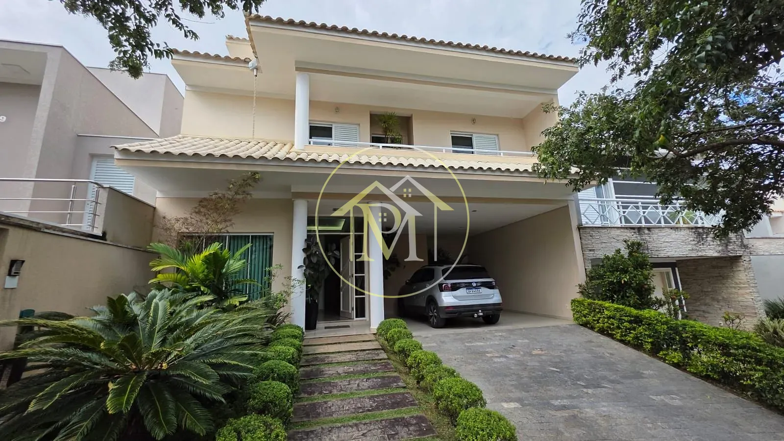 Casa, 4 quartos, 330 m² - Foto 1