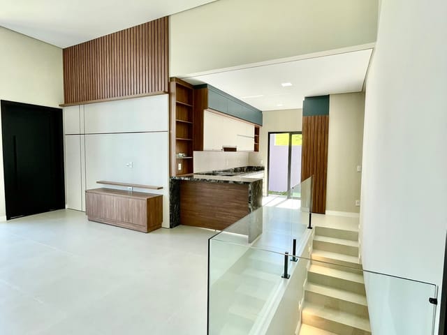 Casa com 185m² 3 quartos e 3 banheiros, à venda, no bairro Contorno em Ponta Grossa