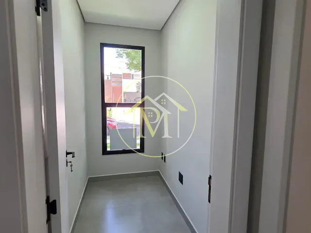 Casa com 300m² 3 quartos e 5 banheiros, à venda, no bairro Condomínio Mont Blanc em Sorocaba