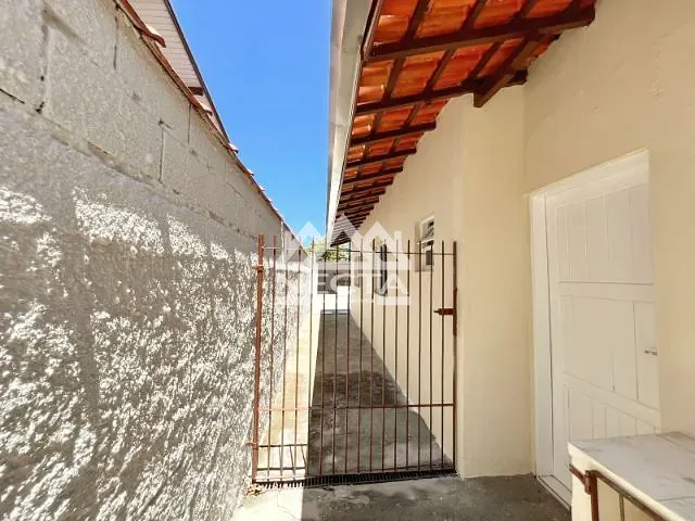 Casa com 228m² 2 quartos e 2 banheiros, à venda, no bairro Jardim das Gaivotas em Caraguatatuba