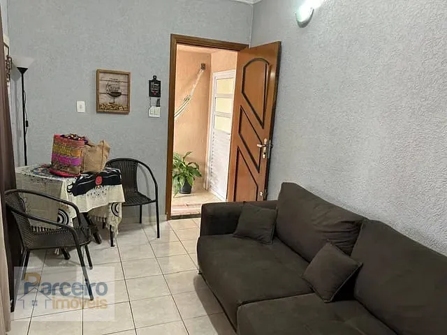 Casa com 246m² 2 quartos e 1 banheiro, à venda, no bairro Jardim Vila Formosa em São Paulo