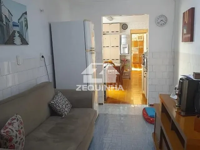 Casa com 251m² 6 quartos e 4 banheiros, à venda, no bairro Vila Campesina em Osasco