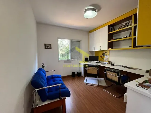 Casa com 600m² 4 quartos e 7 banheiros, à venda, no bairro Jardim do Golf I em Jandira