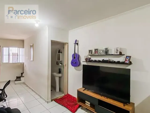 Casa com 75m² 2 quartos e 1 banheiro, à venda, no bairro Vila Araguaia em São Paulo