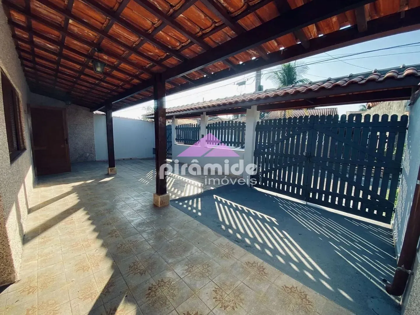 Casa, 3 quartos, 168 m² - Foto 1