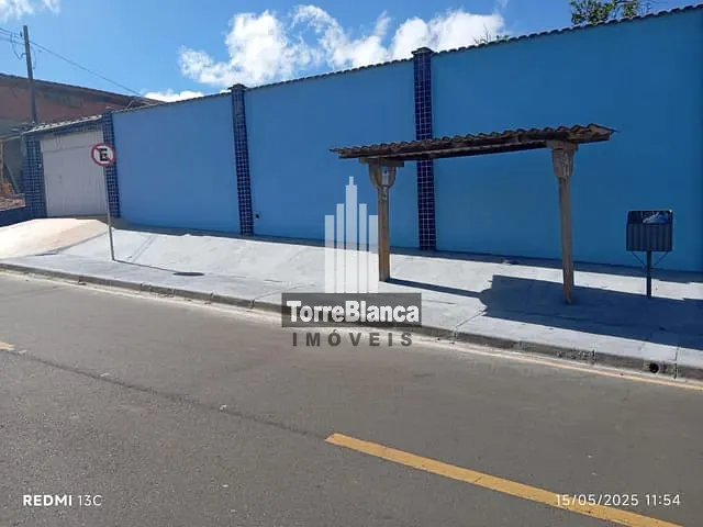 Casa com 160m² 3 quartos e 1 banheiro, à venda, no bairro Uvaranas em Ponta Grossa