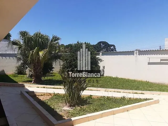 Casa com 160m² 3 quartos e 1 banheiro, à venda, no bairro Uvaranas em Ponta Grossa