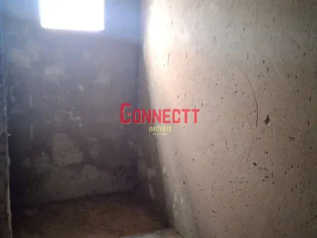 Casa com 270m² 4 quartos e 4 banheiros, à venda, no bairro Vila Tiberio em Ribeirão Preto
