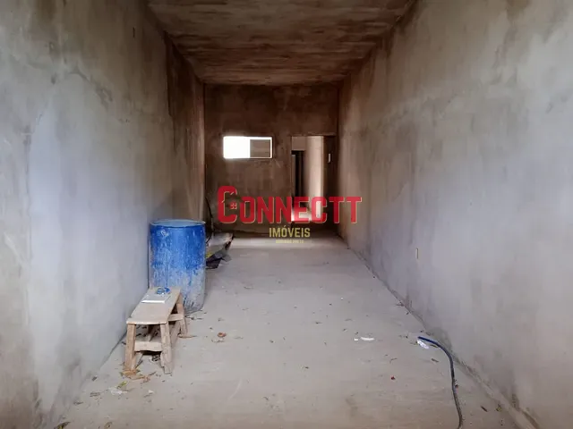 Casa com 270m² 4 quartos e 4 banheiros, à venda, no bairro Vila Tiberio em Ribeirão Preto