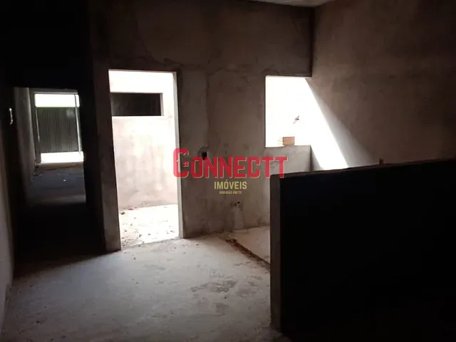 Casa com 270m² 4 quartos e 4 banheiros, à venda, no bairro Vila Tiberio em Ribeirão Preto