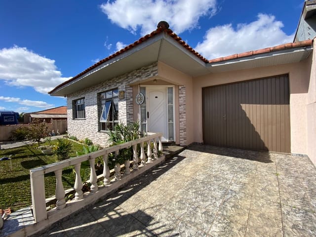 Casa com 390m² 3 quartos e 2 banheiros, à venda, no bairro Boa Vista em Ponta Grossa