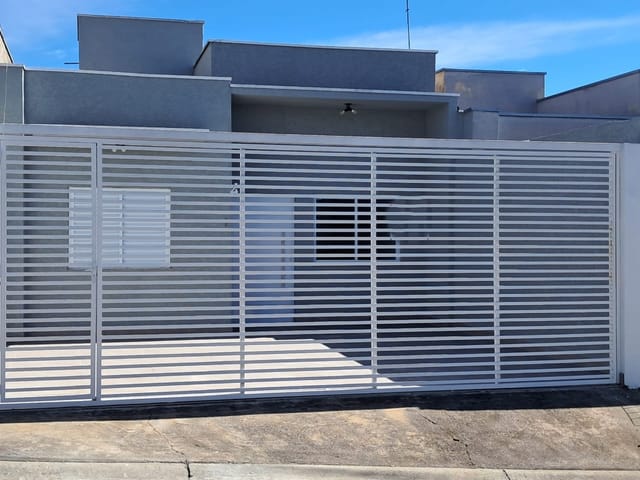 Casa 2 quartos e 2 banheiros, à venda, no bairro Residencial Quinta dos Vinhedos em Bragança Paulista