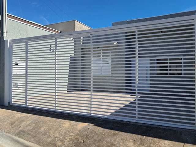 Casa 2 quartos e 2 banheiros, à venda, no bairro Residencial Quinta dos Vinhedos em Bragança Paulista