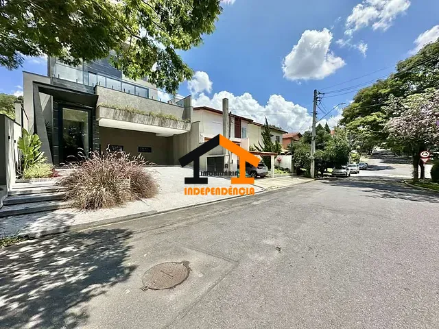 Casa com 398m² 4 quartos e 5 banheiros, à venda, no bairro São Paulo II em Cotia