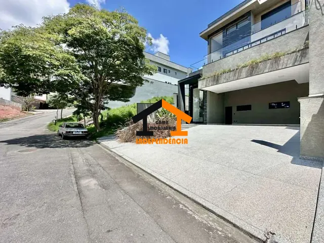 Casa com 398m² 4 quartos e 5 banheiros, à venda, no bairro São Paulo II em Cotia