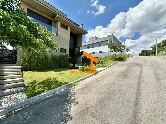 Casa com 398m² 4 quartos e 5 banheiros, à venda, no bairro São Paulo II em Cotia