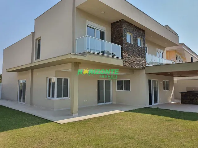 Casa com 540m² 5 quartos e 6 banheiros, à venda ou para alugar, no bairro Urbanova em São José dos Campos