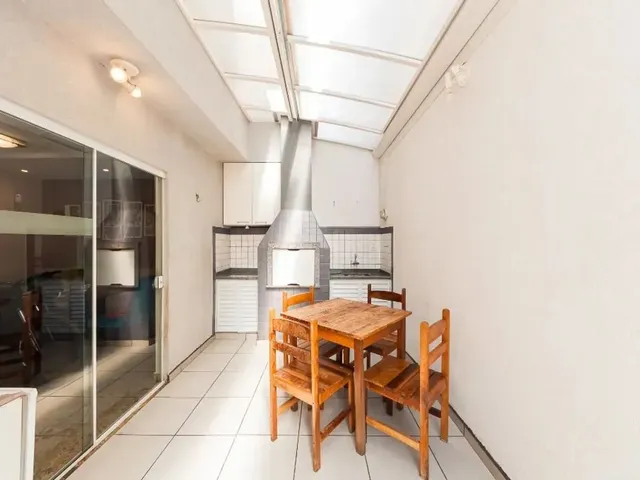 Casa com 187m² 4 quartos e 4 banheiros, à venda, no bairro Santa Felicidade em Curitiba