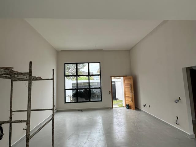 Casa 3 quartos e 3 banheiros, à venda, no bairro Lagoa em Macaé