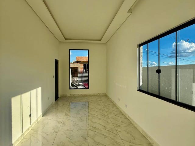 Casa com 98m² 3 quartos e 2 banheiros, à venda, no bairro Cará-cará em Ponta Grossa