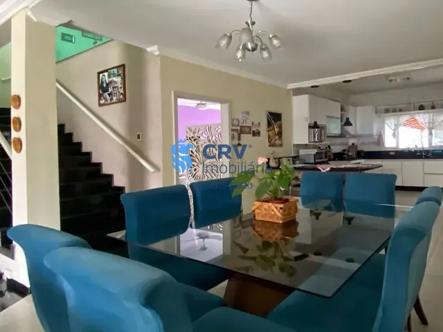 Casa com 250m² 3 quartos e 3 banheiros, à venda, no bairro Bandeirantes em Londrina