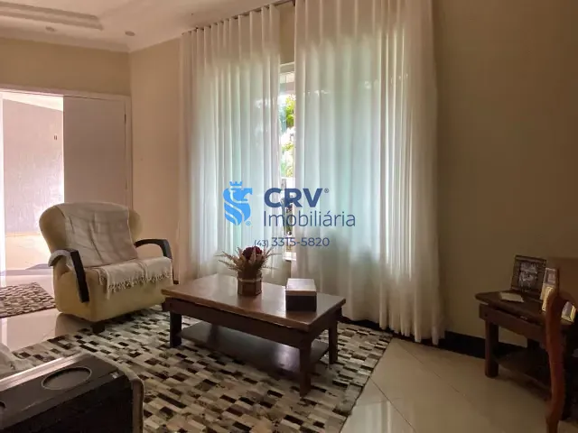 Casa com 250m² 3 quartos e 3 banheiros, à venda, no bairro Bandeirantes em Londrina