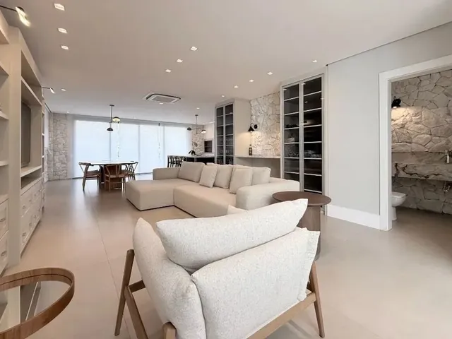 Casa com 298m² 4 quartos e 4 banheiros, à venda, no bairro Santa Felicidade em Curitiba