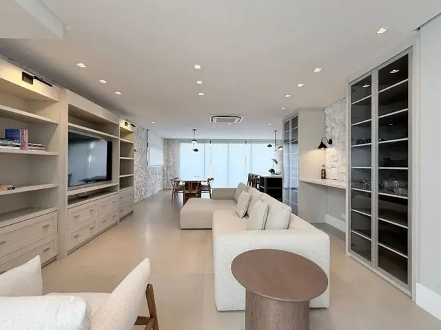 Casa com 298m² 4 quartos e 4 banheiros, à venda, no bairro Santa Felicidade em Curitiba