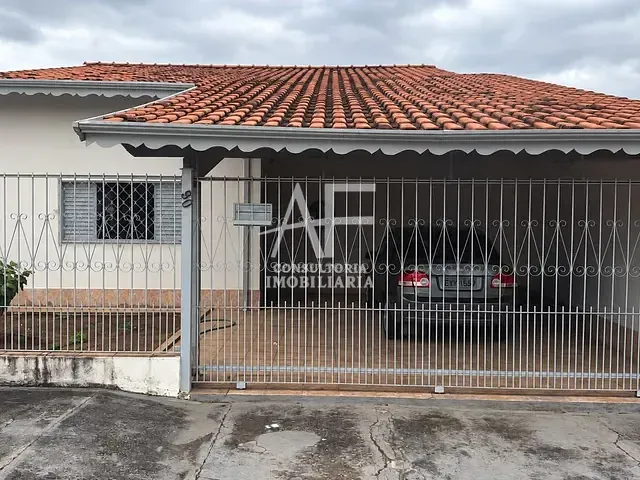 Casa com 345m² 3 quartos e 2 banheiros, à venda, no bairro Jardim das Nações em Taubaté