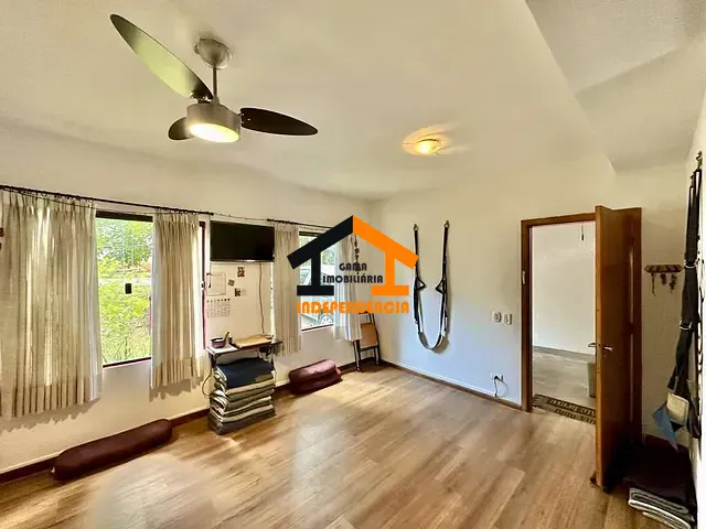 Casa com 453m² 3 quartos e 2 banheiros, à venda, no bairro Parque Ideal em Carapicuíba
