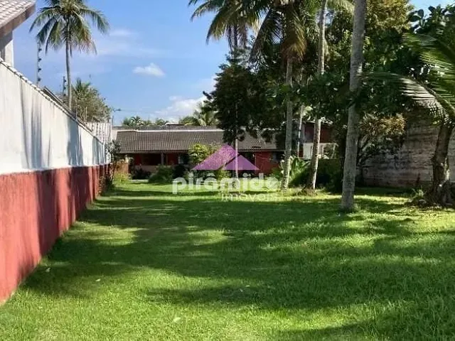 Casa com 780m² 1 quarto e 1 banheiro, à venda, no bairro Praia das Palmeiras em Caraguatatuba